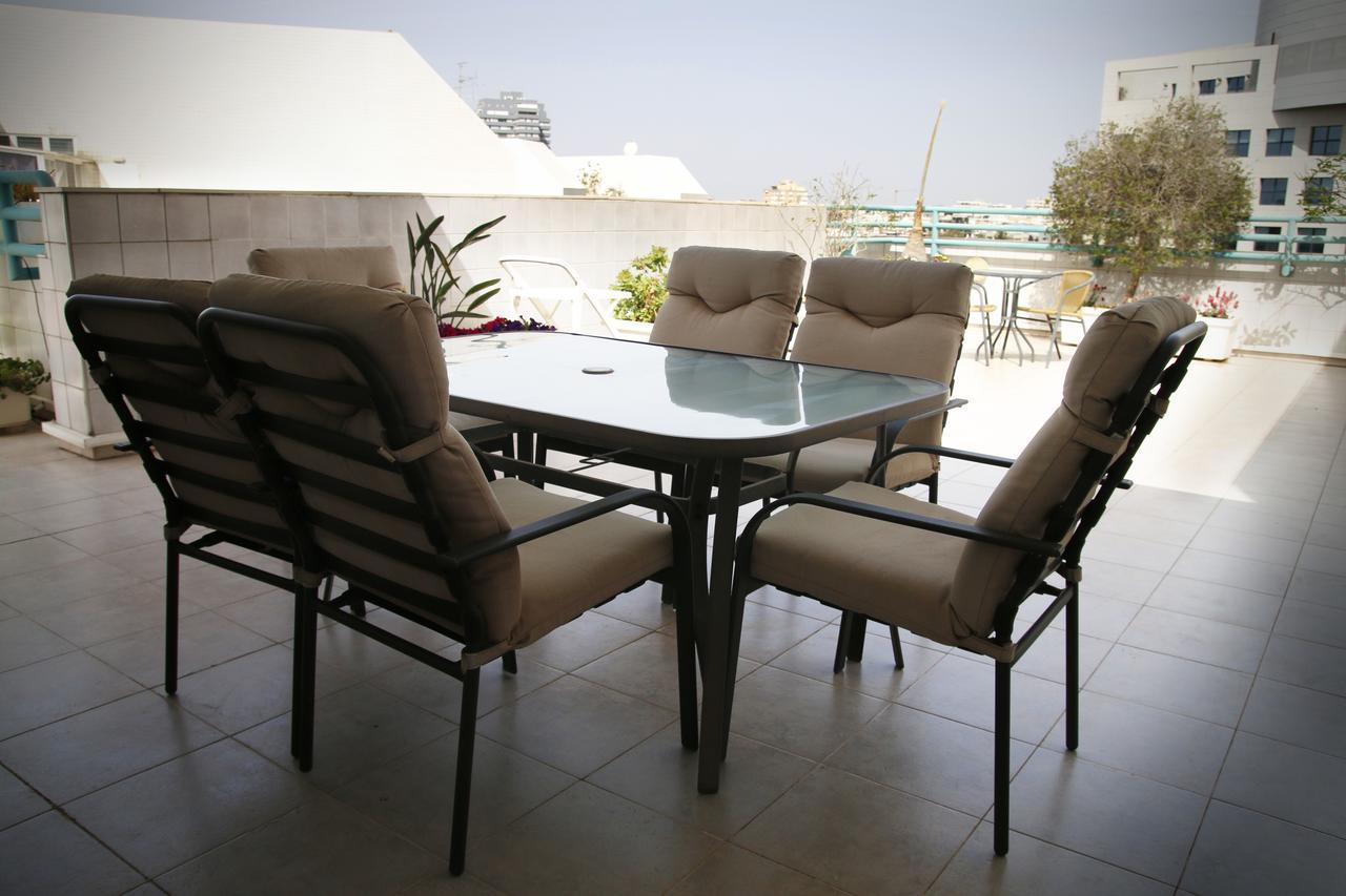 Herzelia Rooftop Special 2 Room Apartment Eksteriør billede